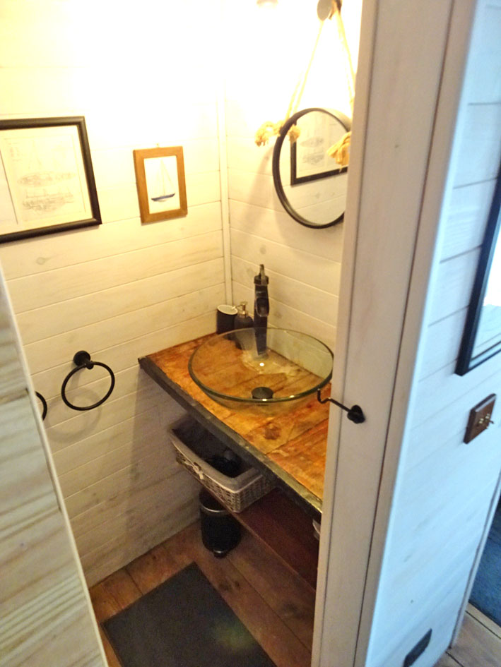 Spits Varend Woonschip 30.53 met UBC