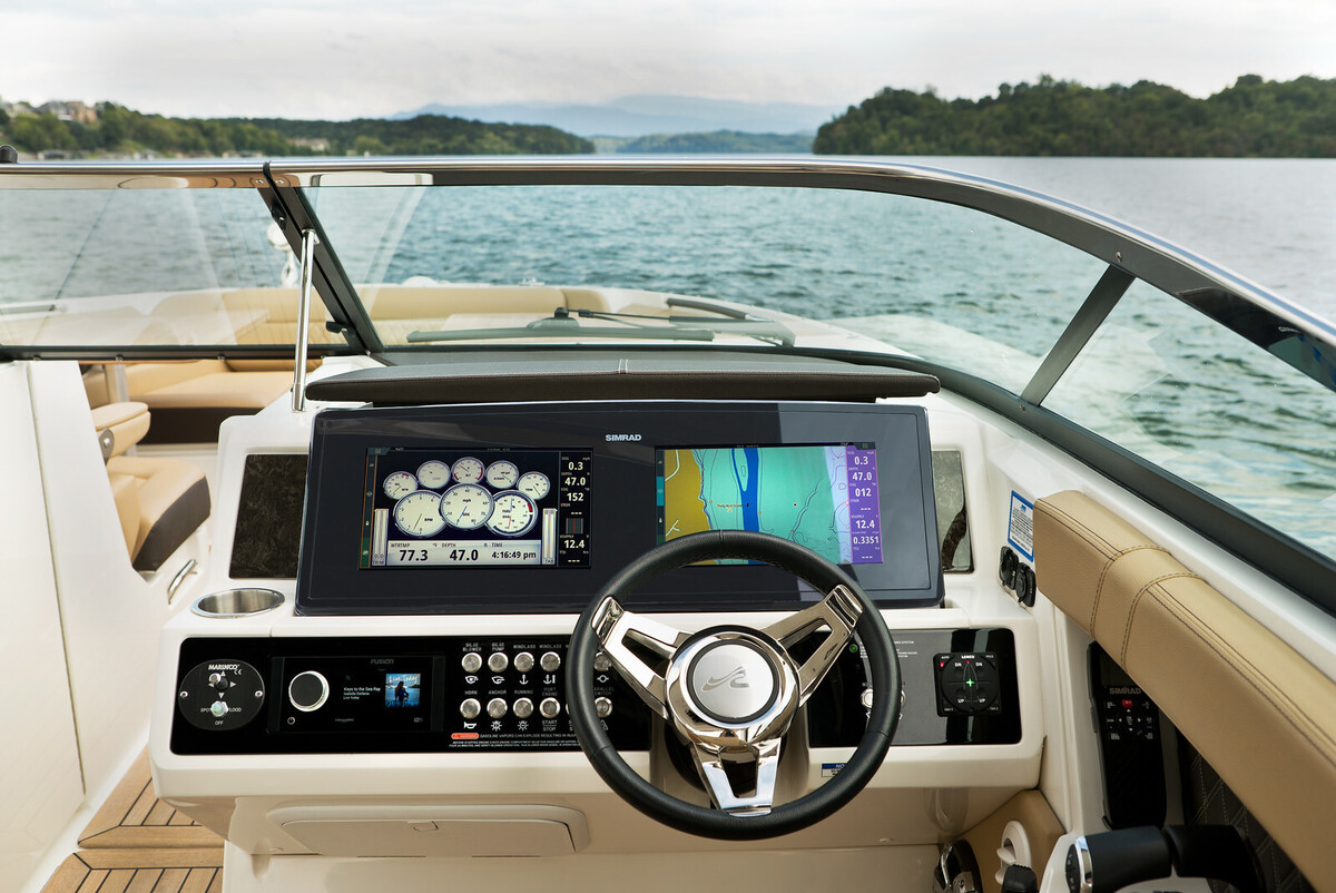 Sea Ray SLX 350 Outboard