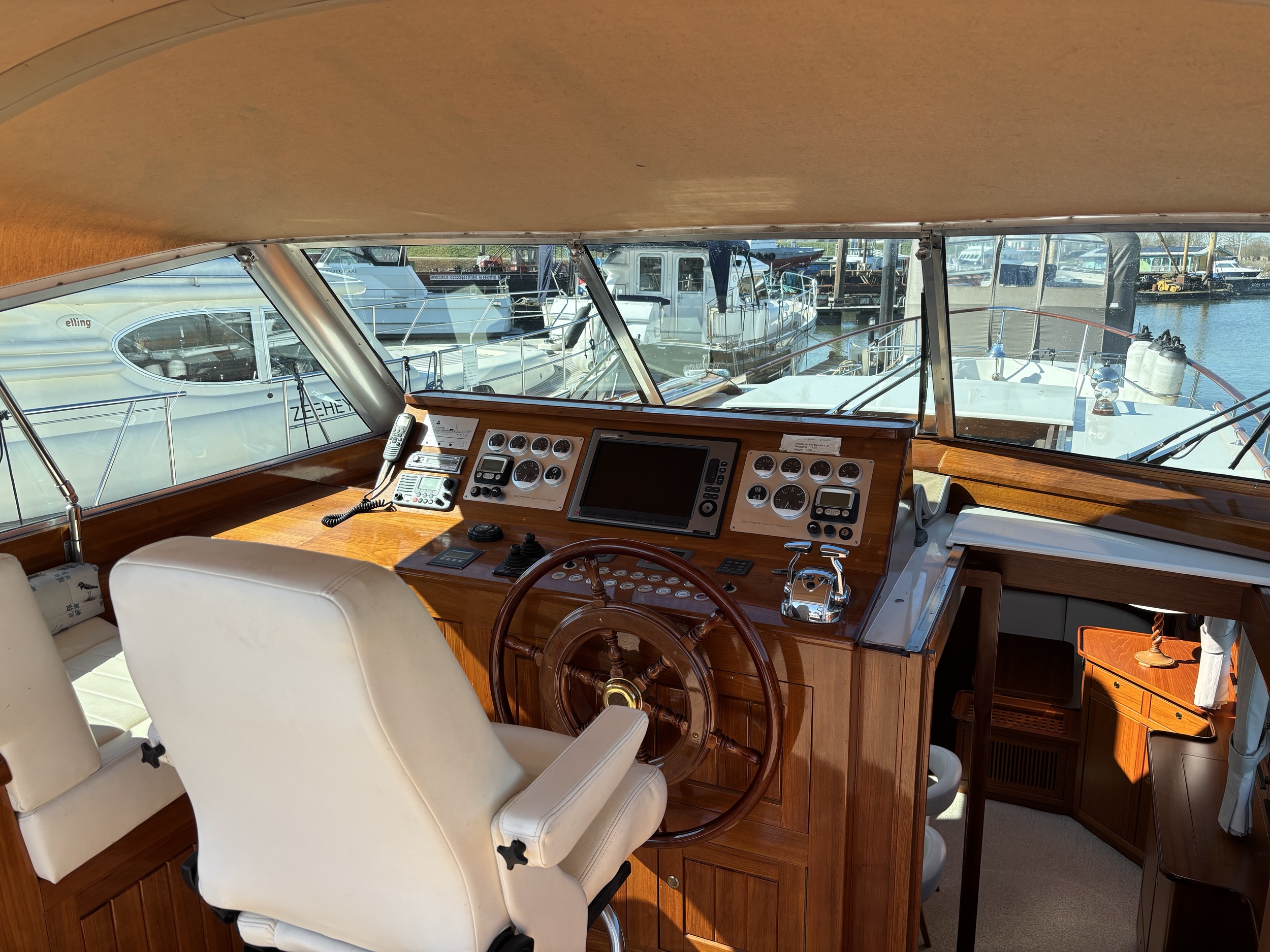 Super Van Craft 14.80 Cabrio Stabilizers