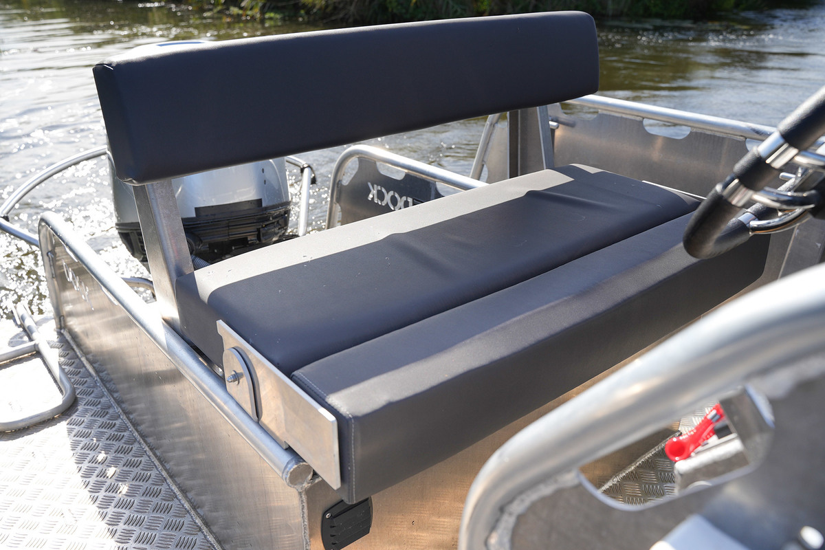 Dock Steel 650