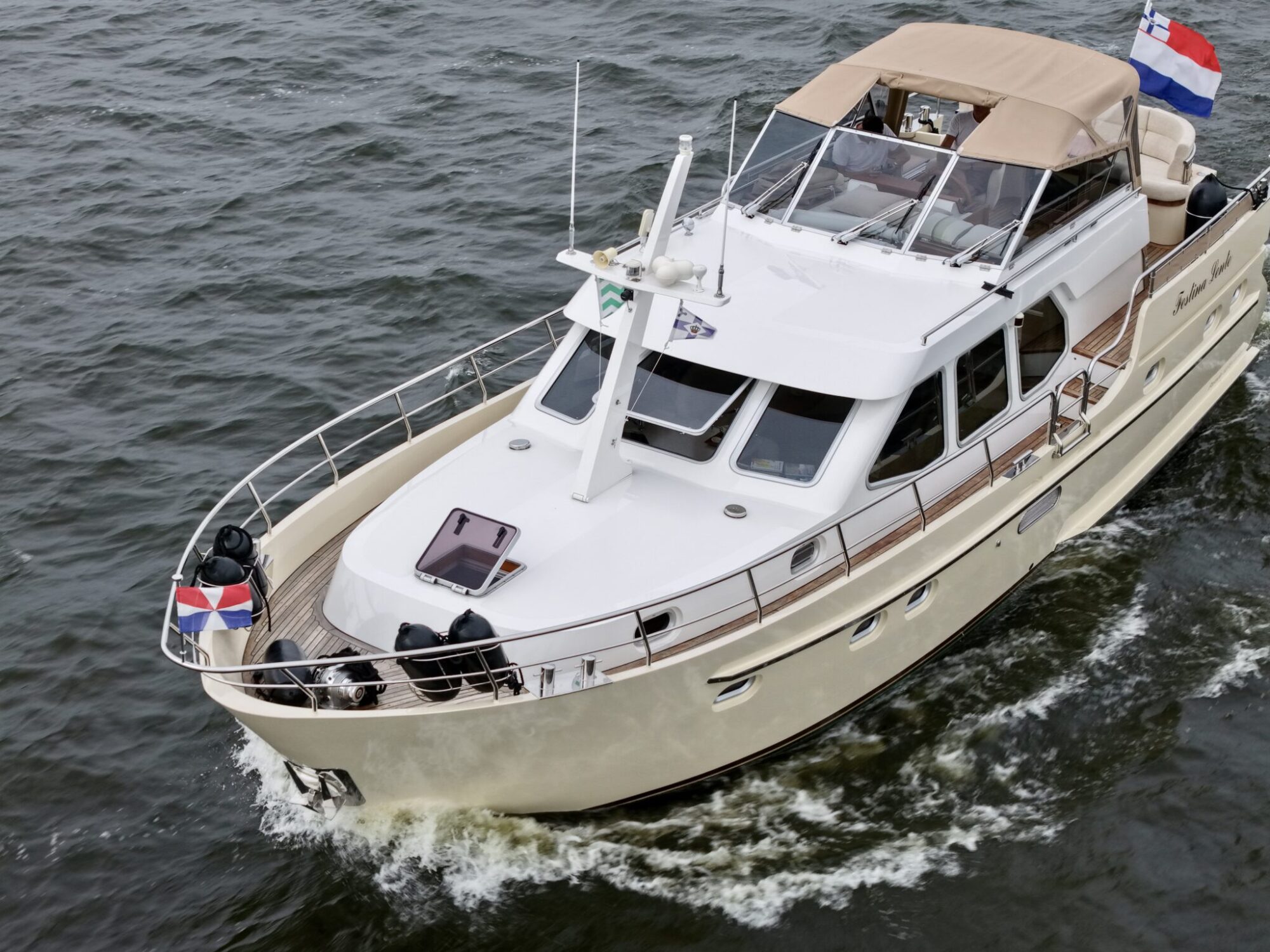 Van Vossen Parade 12.70 AK Exclusive