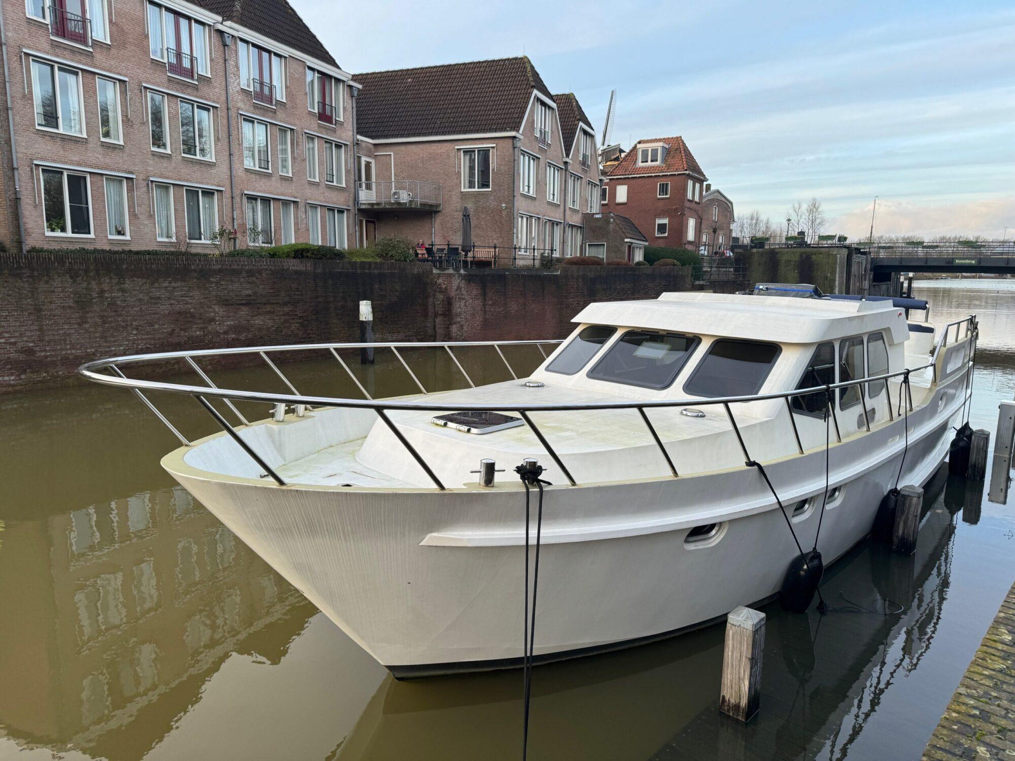 Van Vossen Van Vossen 12.80 AK