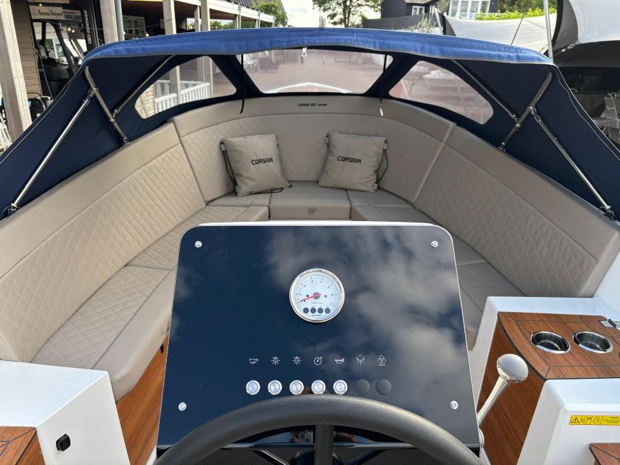 Corsiva 650 Tender Vaarklaar suzuki 30pk 