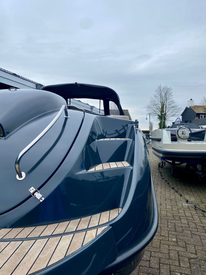 Oud Huijzer 600 Tender