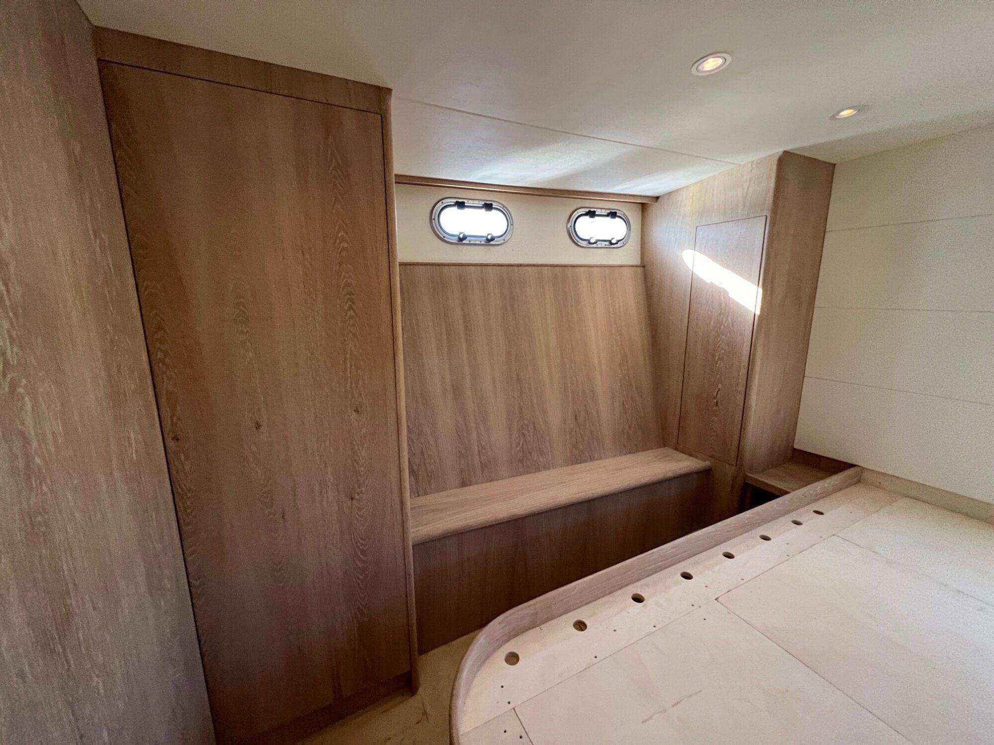 Van Vossen Van Vossen 12.80 AK