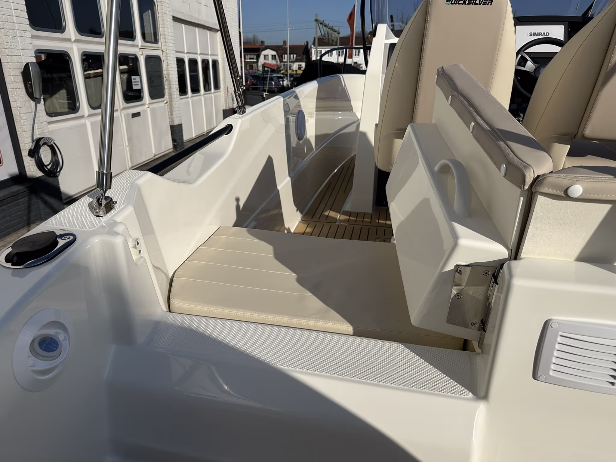 Quicksilver 705 Open