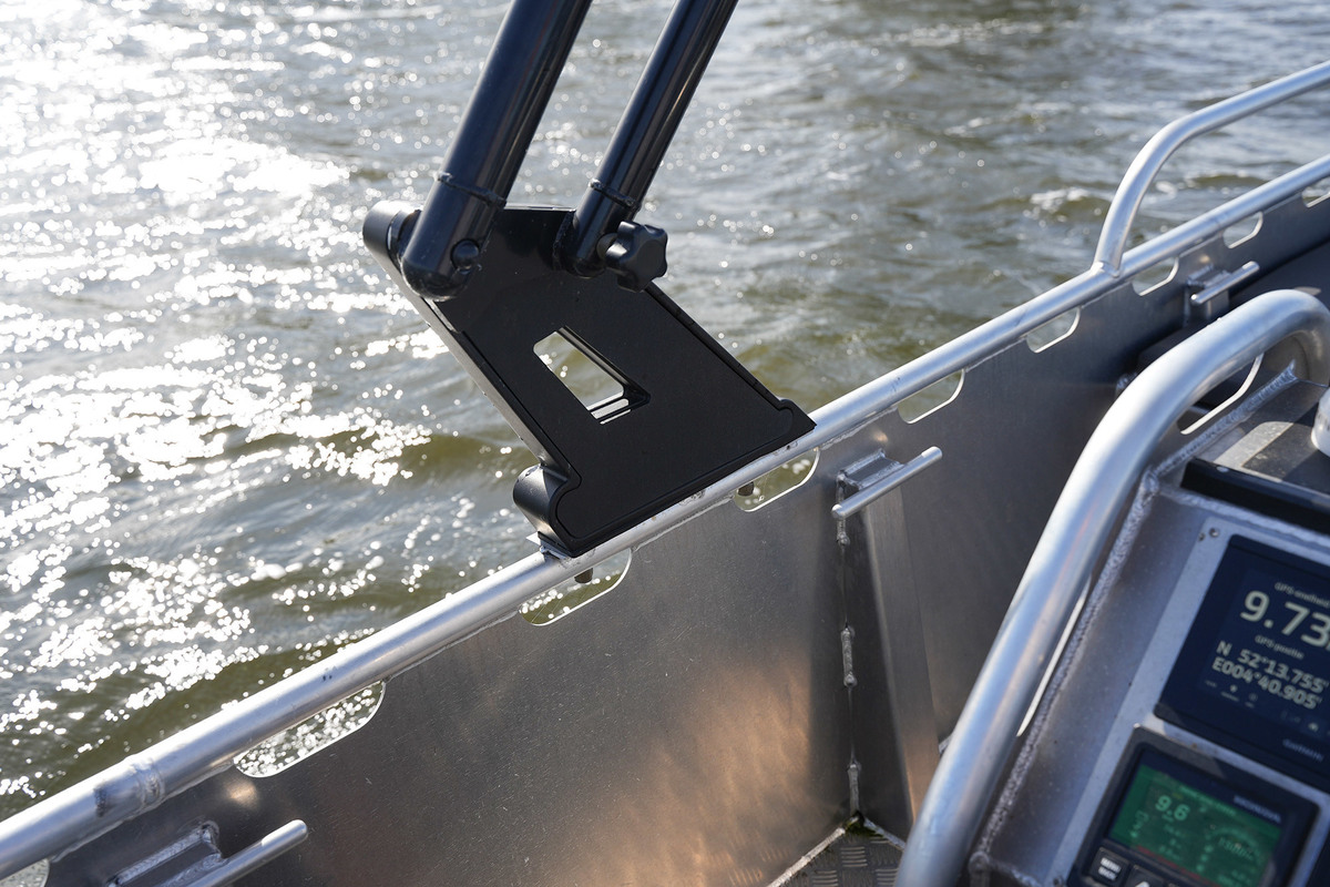Dock Steel 650
