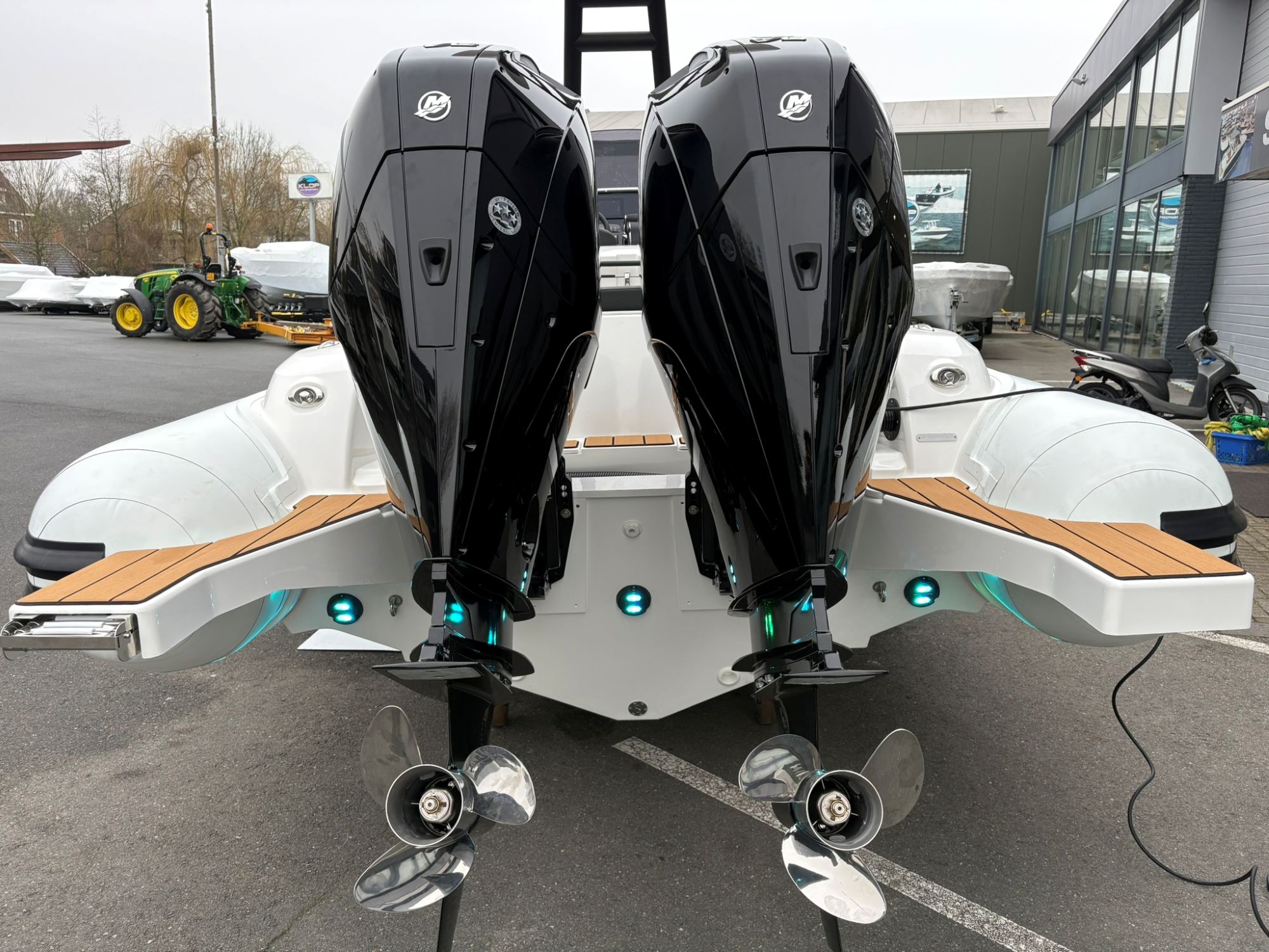 Grand Ribs Grand Golden Line G850 met 2x Mercury V6 225 PK!