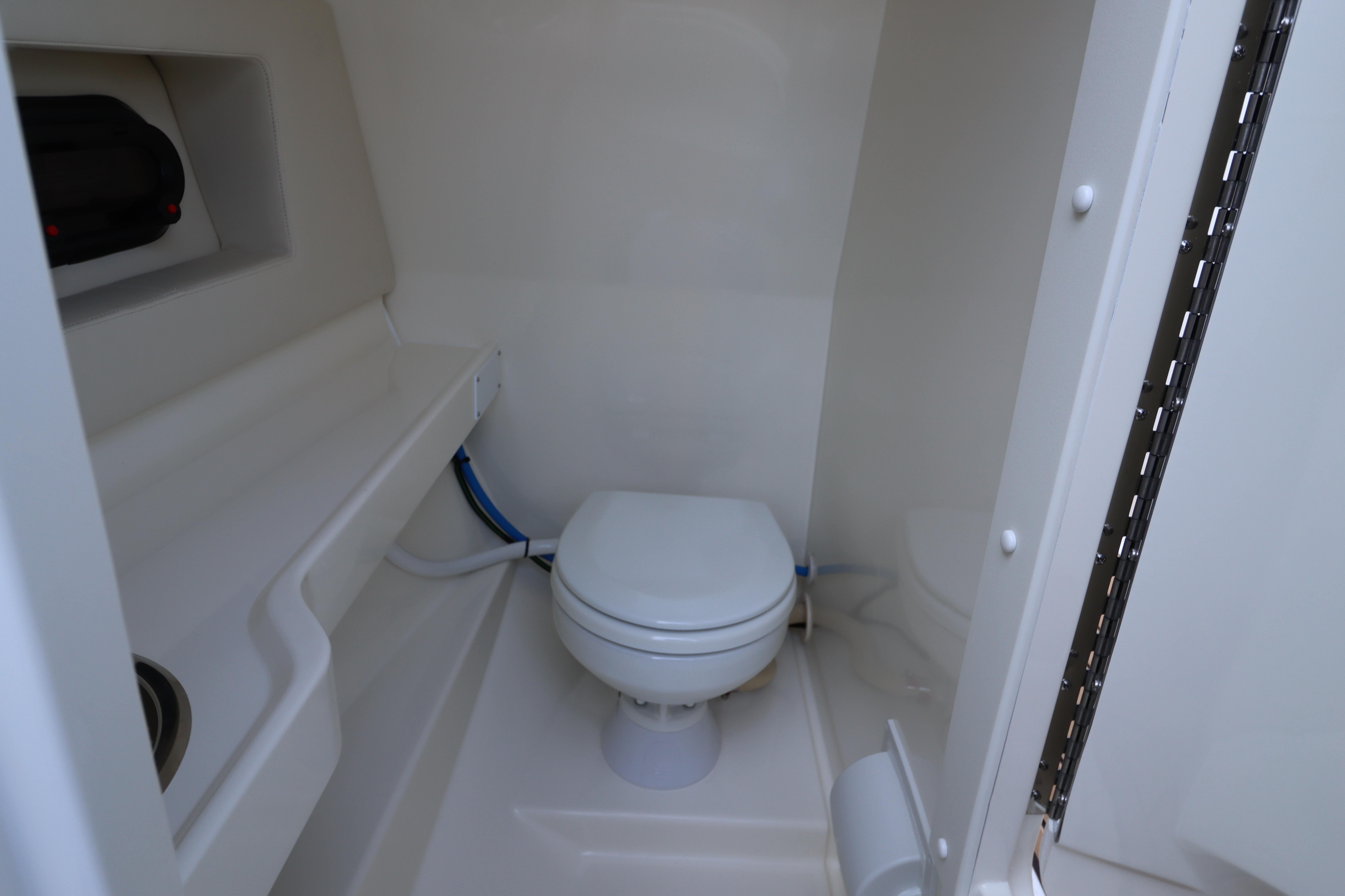 Sea Ray SLX 250