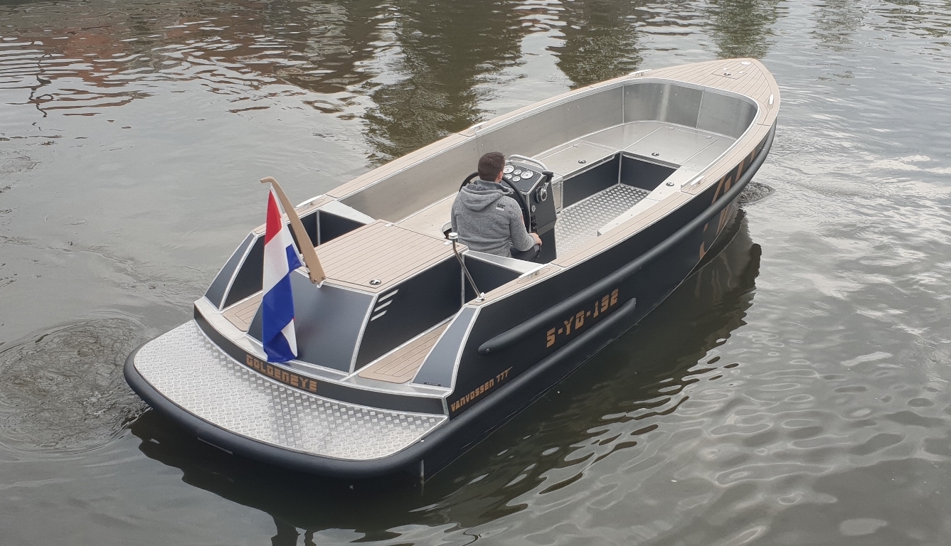 Van Vossen VanVossen Tender 777 (sport)