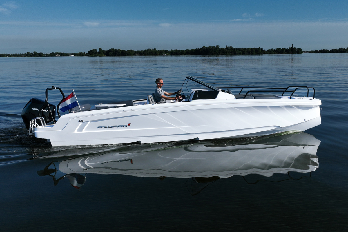 Axopar 25 Cross Bow & Cross Top