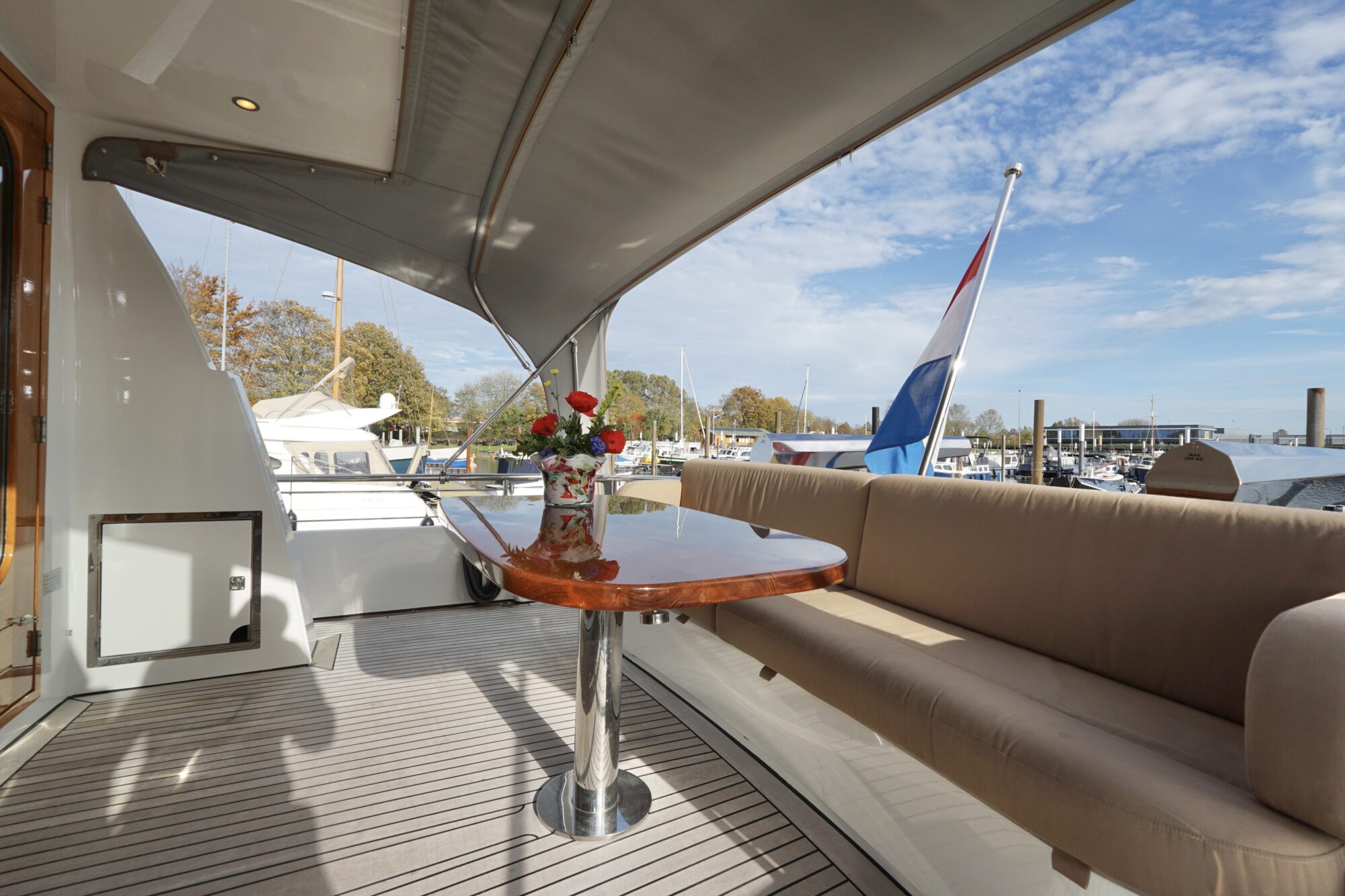 Van den Hoven Exclusive 18.00 VS