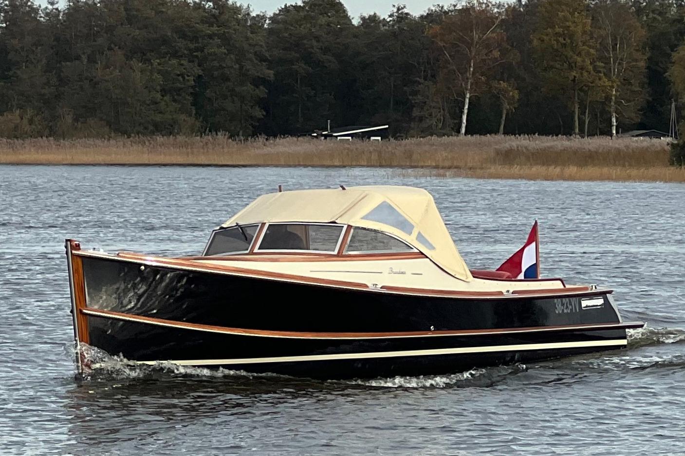 Brandaris Barkas 900 Suite