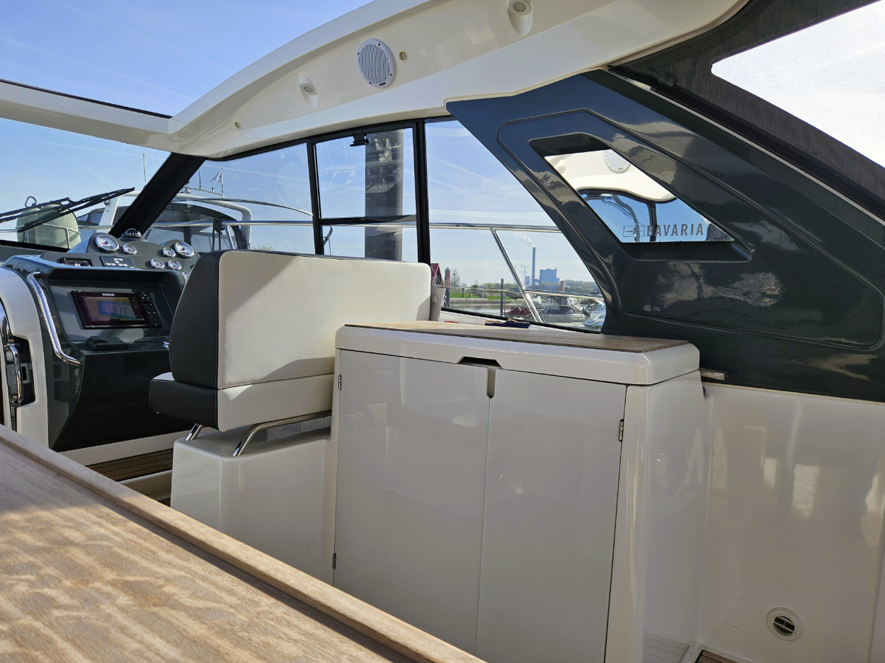 Bavaria S 40 HT