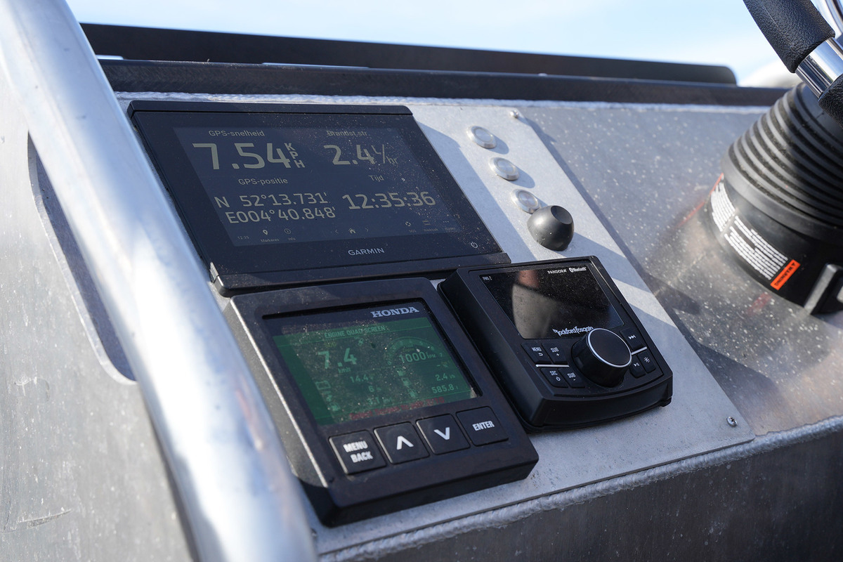 Dock Steel 650