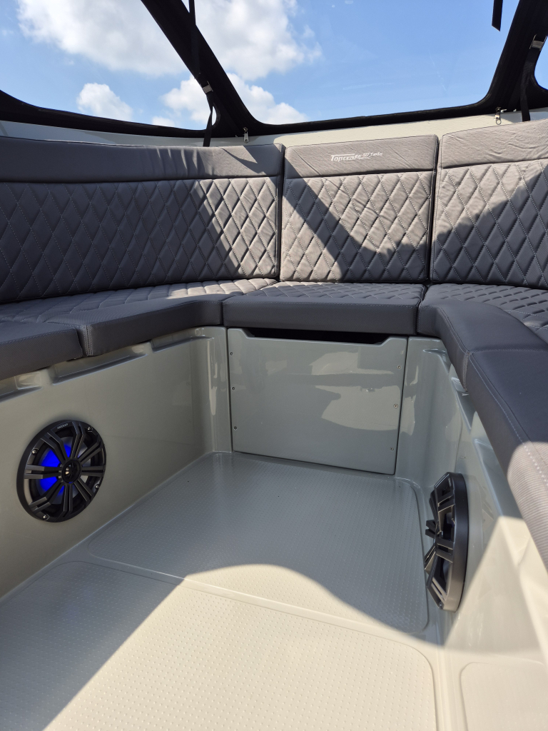 Topcraft 627 Tender