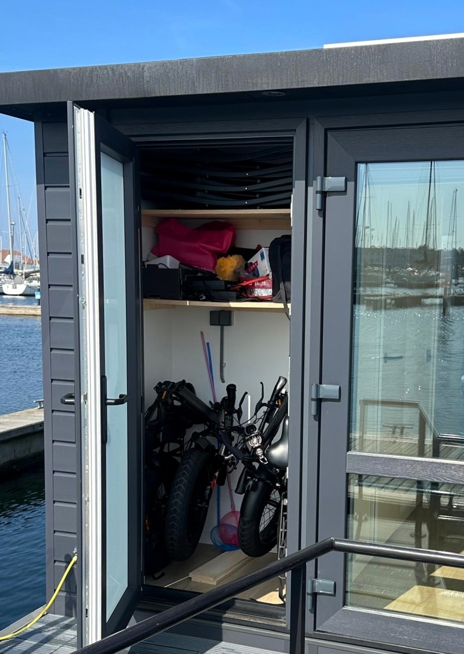 Havenlodge Castalia Houseboat Met Ligplaats