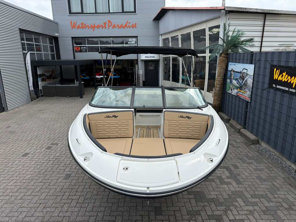 Sea Ray SPX 190