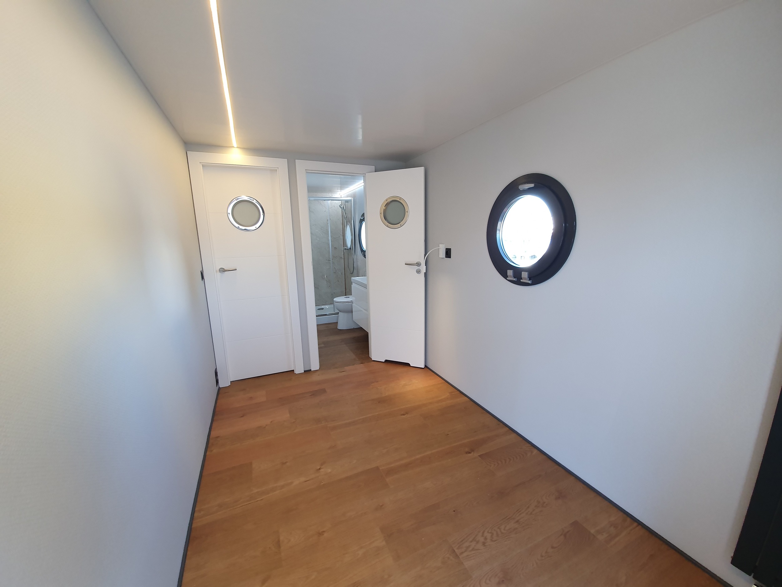 La Mare Houseboat Apartboat XXL - NEW