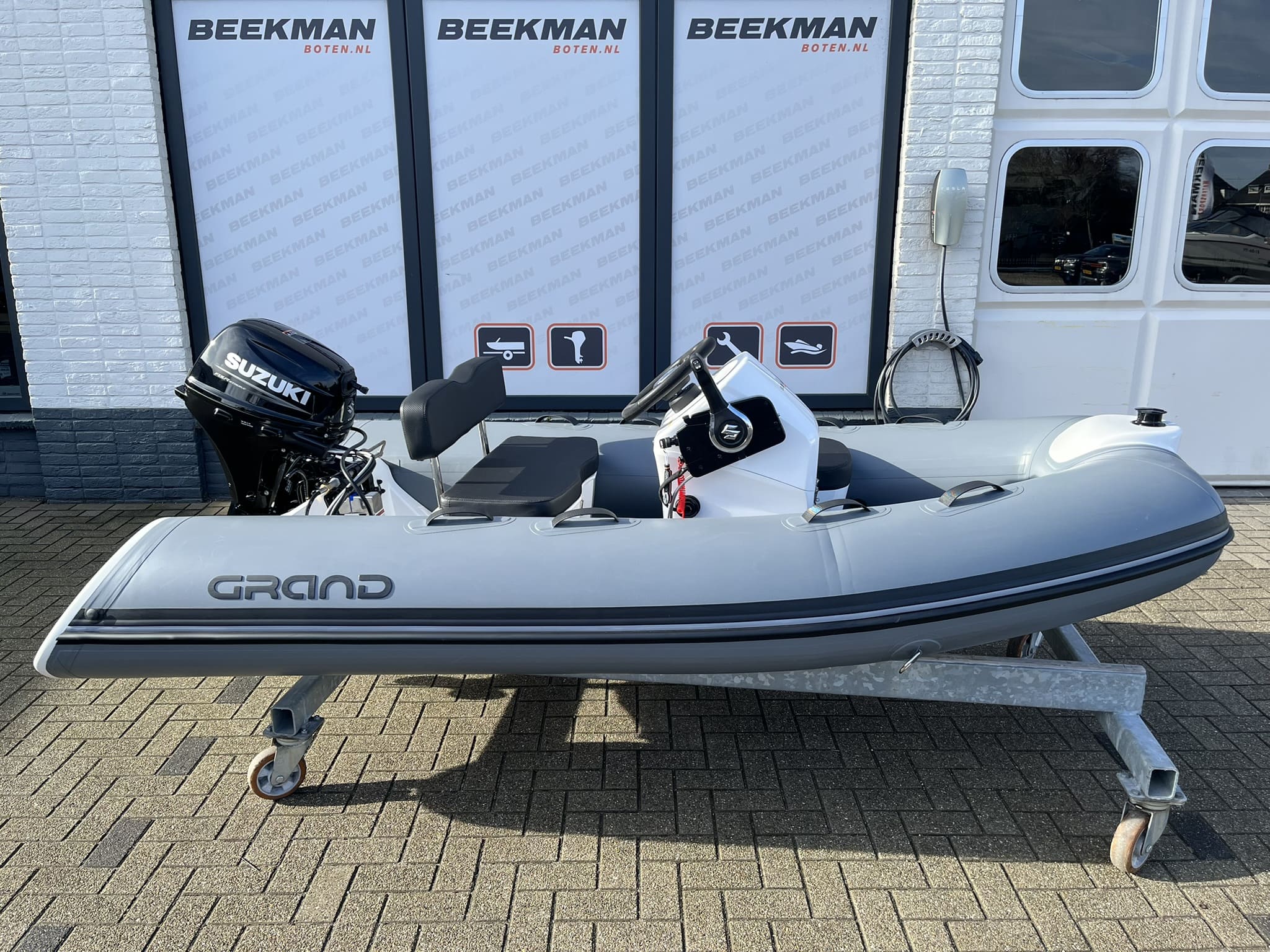 Grand Silver Line 330 de Luxe