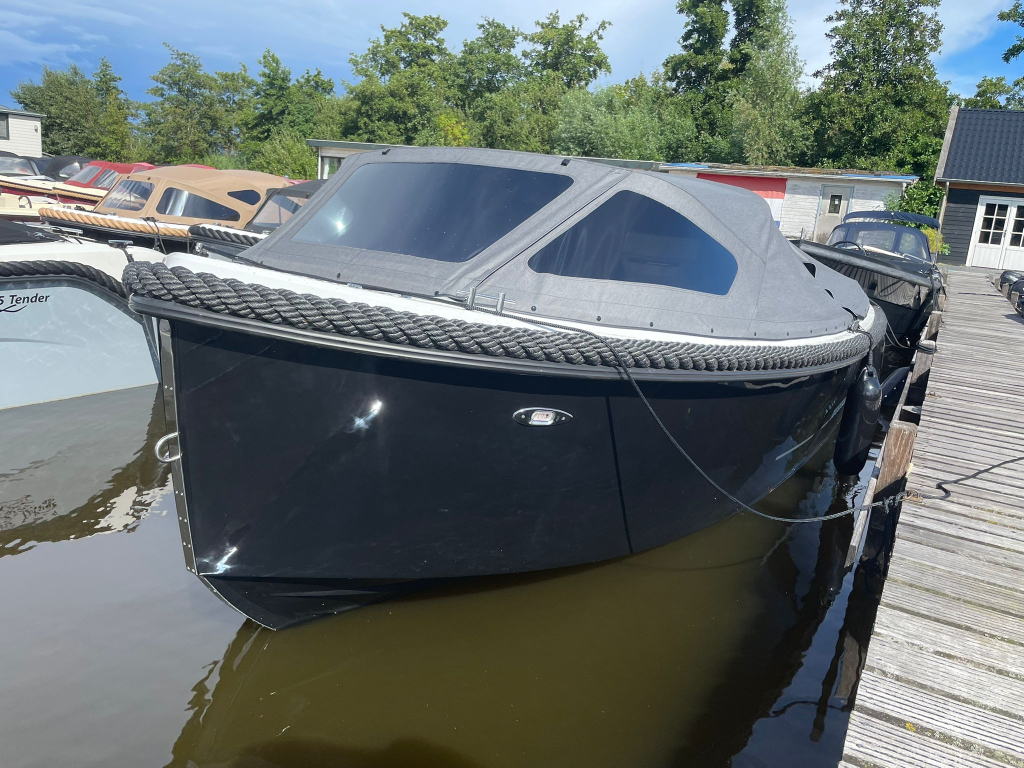 Corsiva 650 Tender zwart wit DEMO