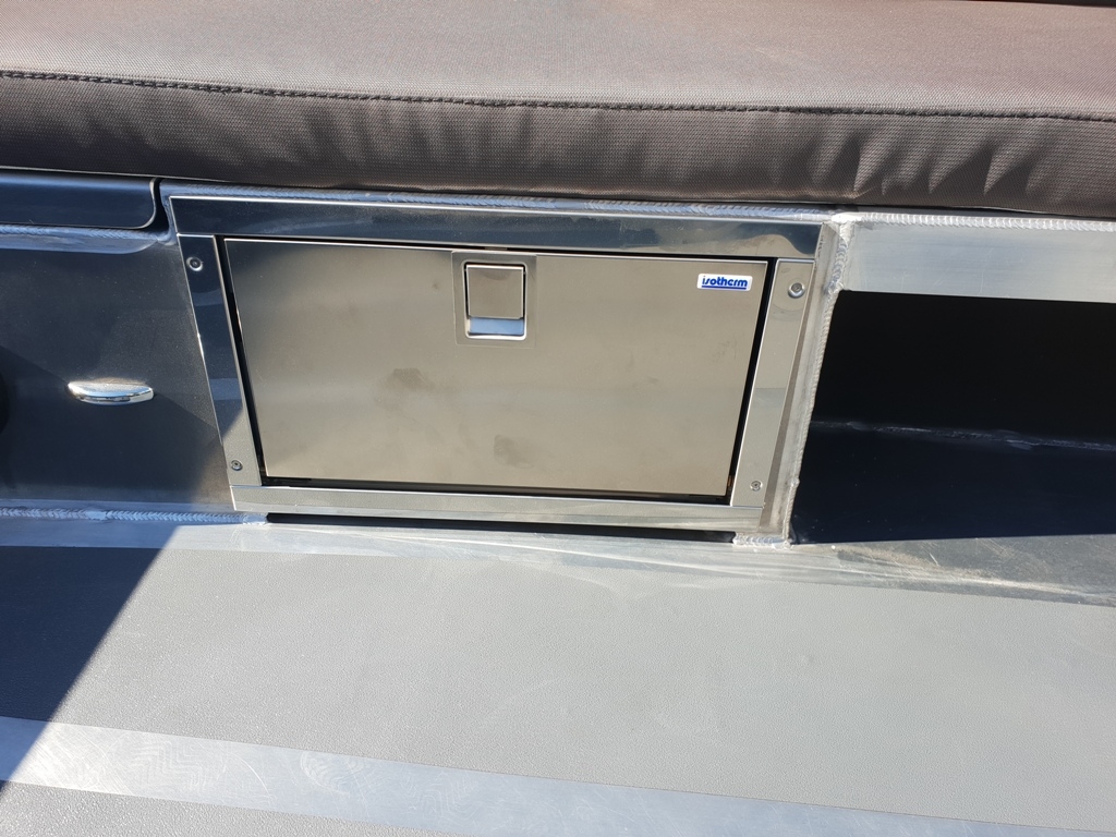 Van Vossen VanVossen Tender 700 (sport)