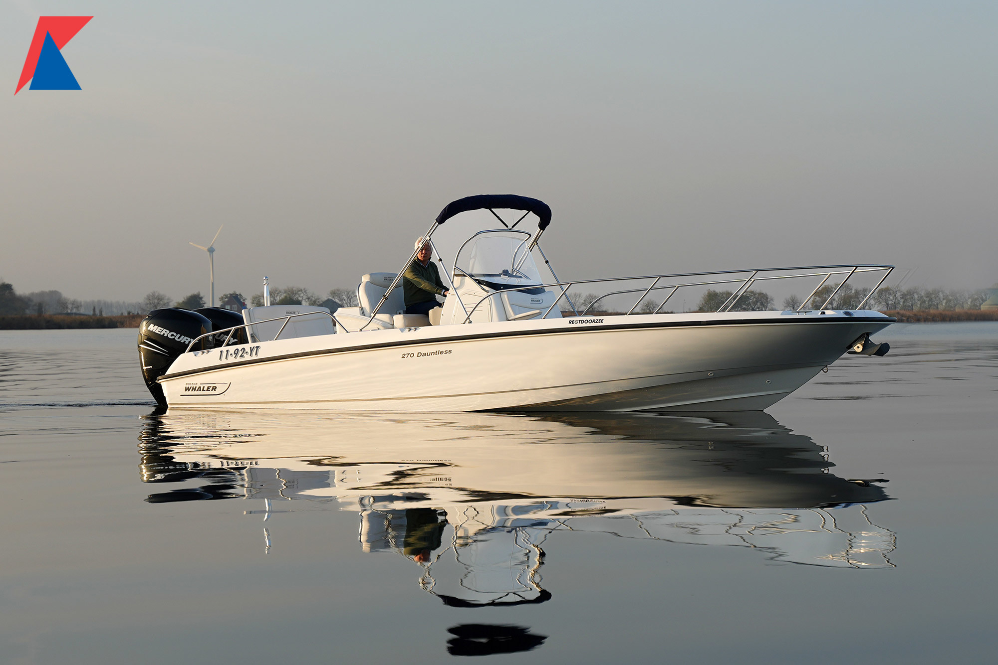 Boston Whaler 270 Dauntless hoofdfoto: 1