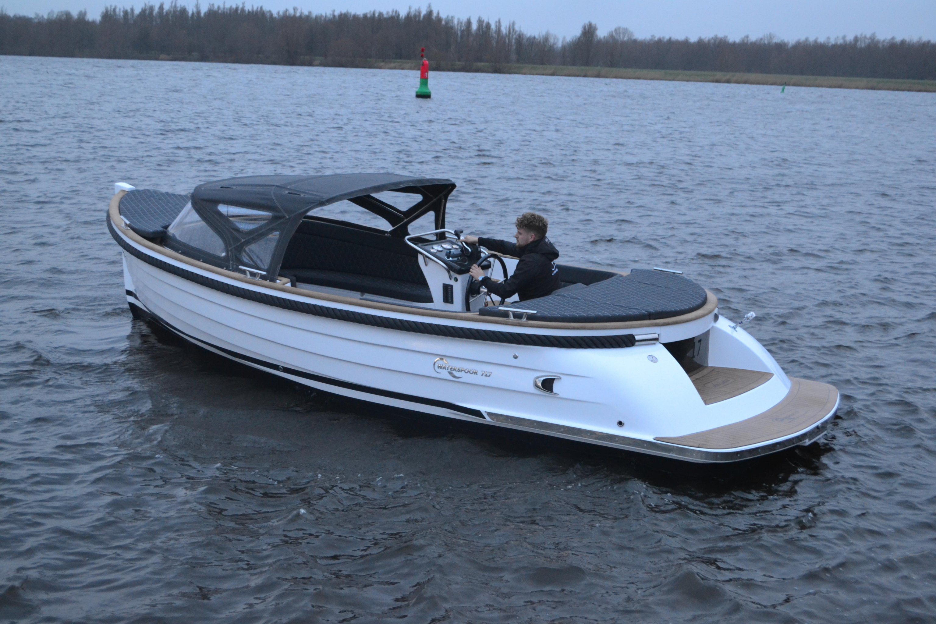 Waterspoor 717Outboard DE GROOTSTE SLOEPENSHOWROOM VAN NEDERLAND