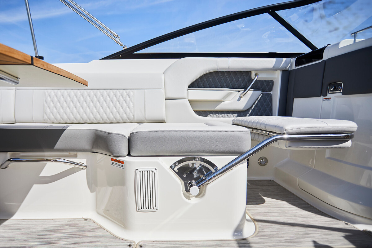 Sea Ray SLX 250