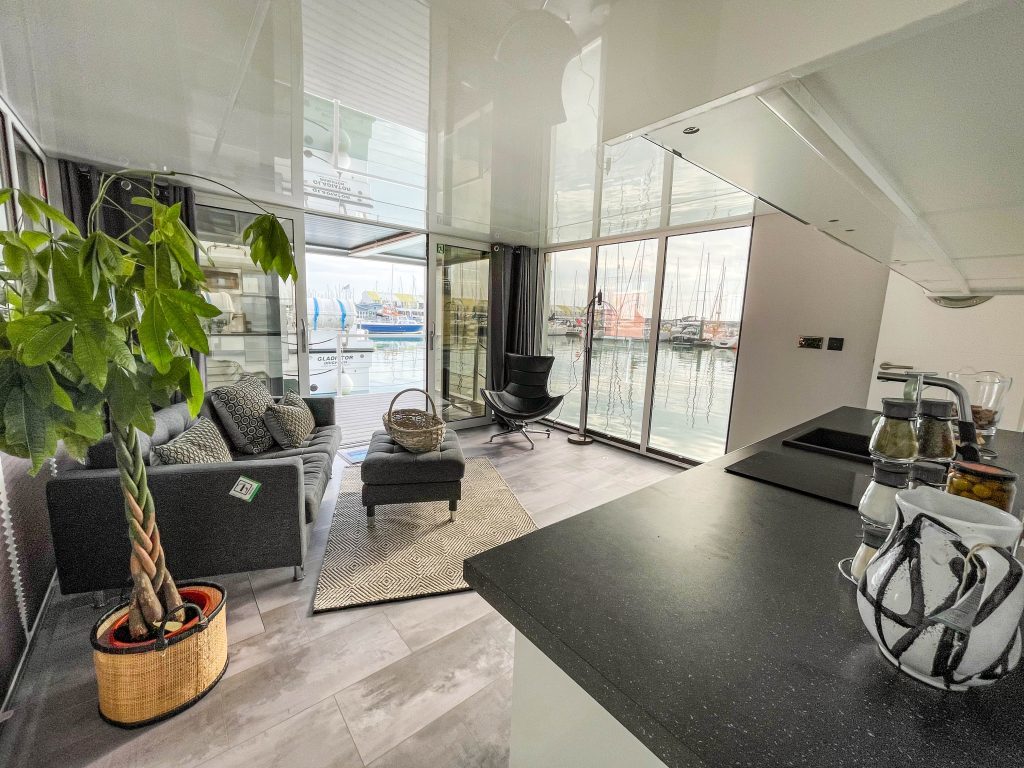 La Mare Houseboat Modern 16 ProLine