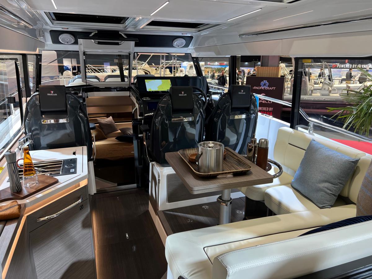 WELLCRAFT 355 Explorer