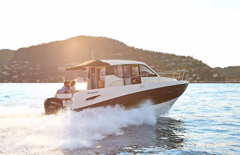 Quicksilver 905 Weekend