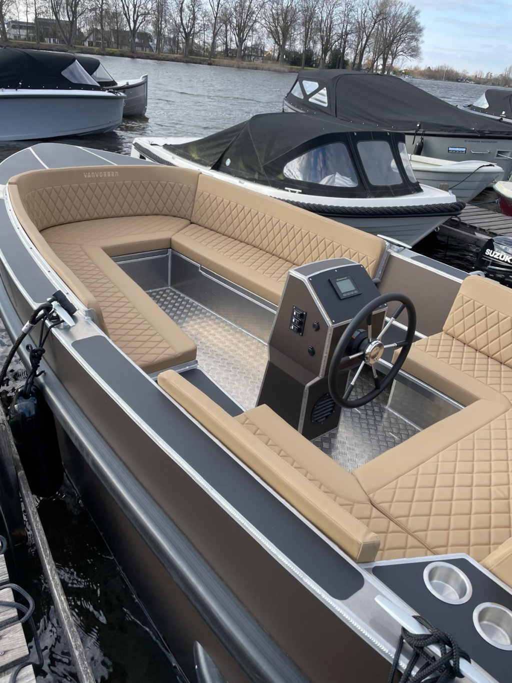 Van Vossen 650 plugin E-tender vaarklaar elektrisch