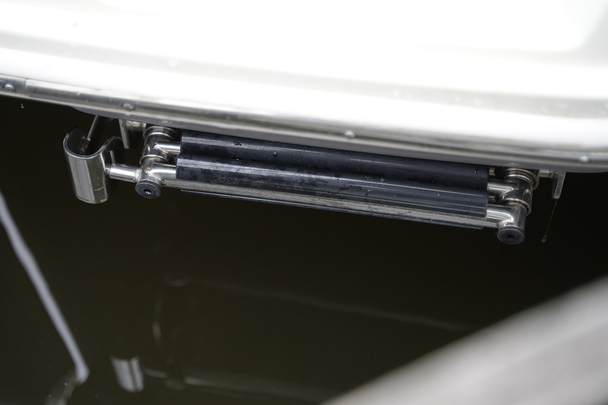 Sea Ray Sundancer 320