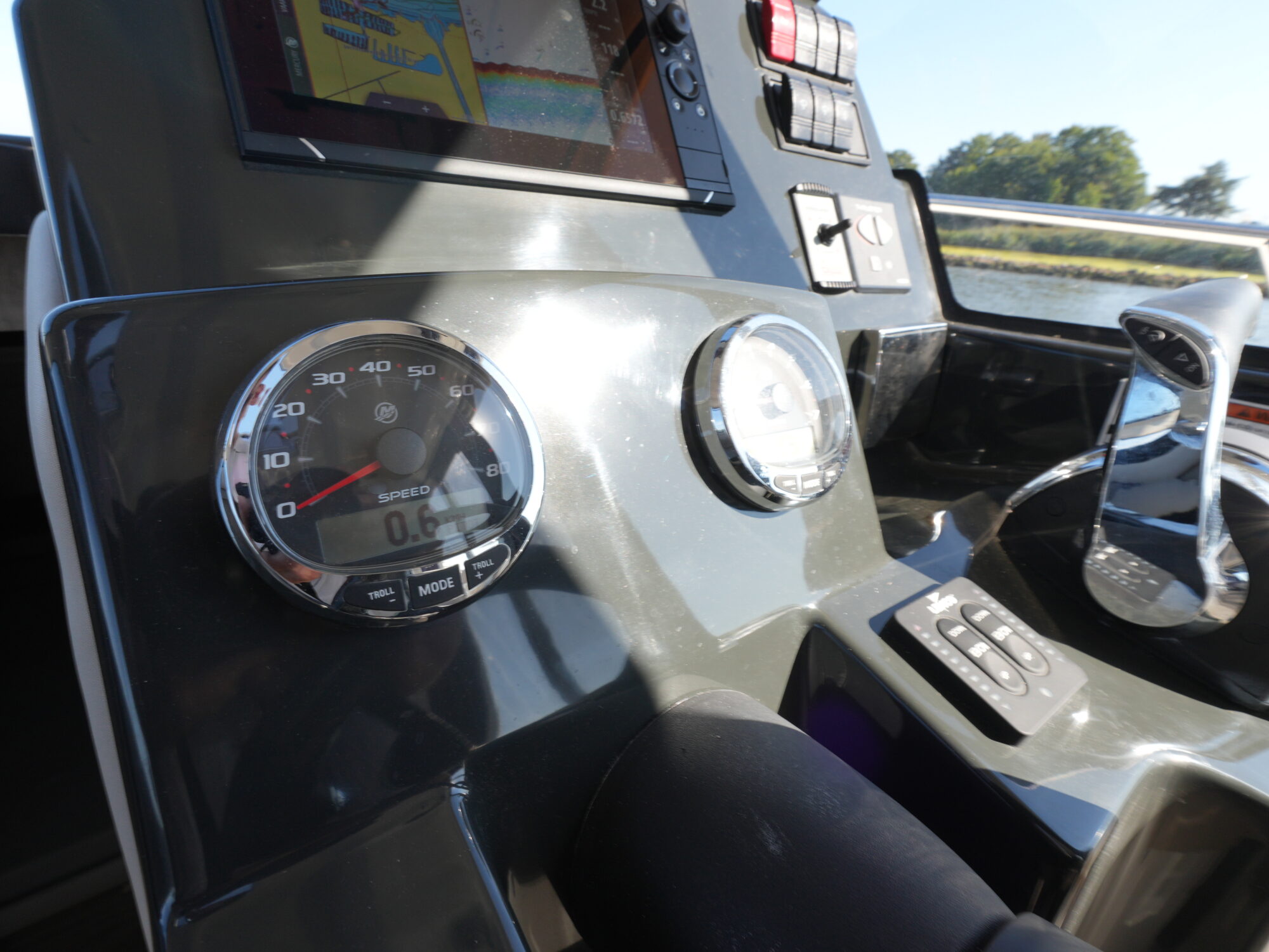 Quicksilver 905 Activ Weekend