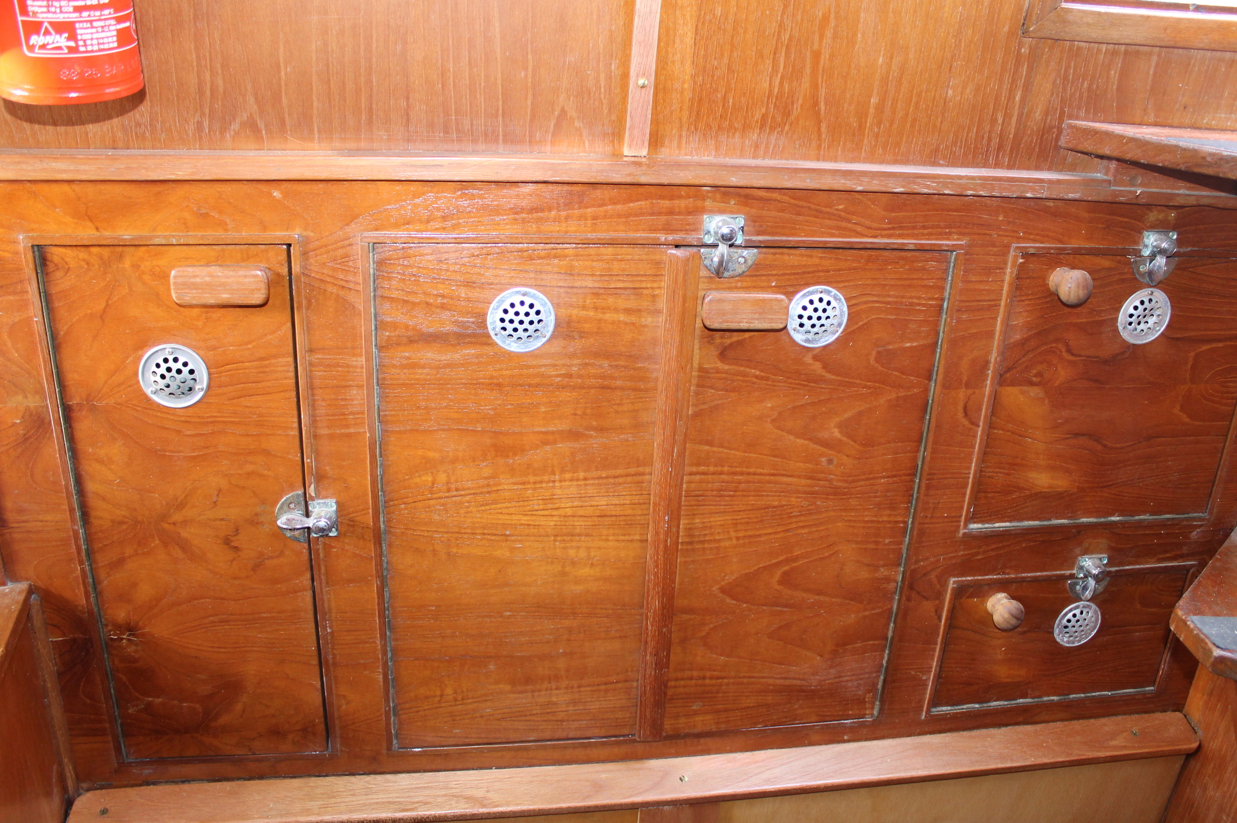 Pieter Beeldsnijder Gouwzee 3A