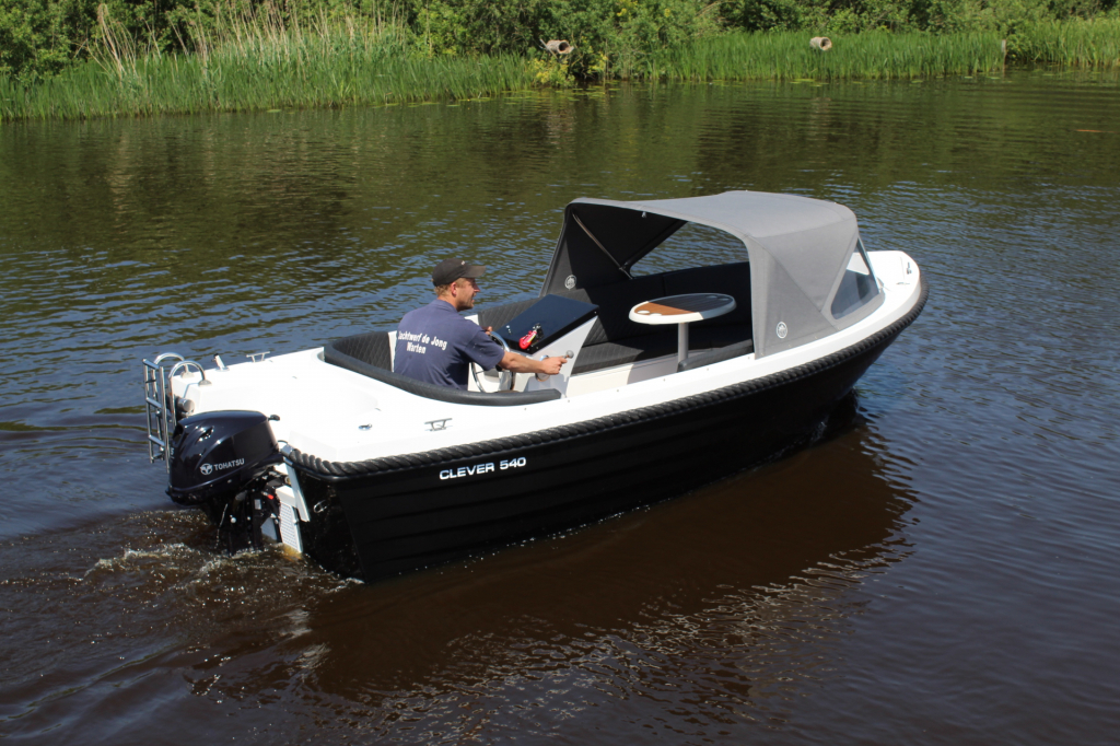 NIEUW! Clever 540 + 15 PK Tohatsu & Cabrioletkap *