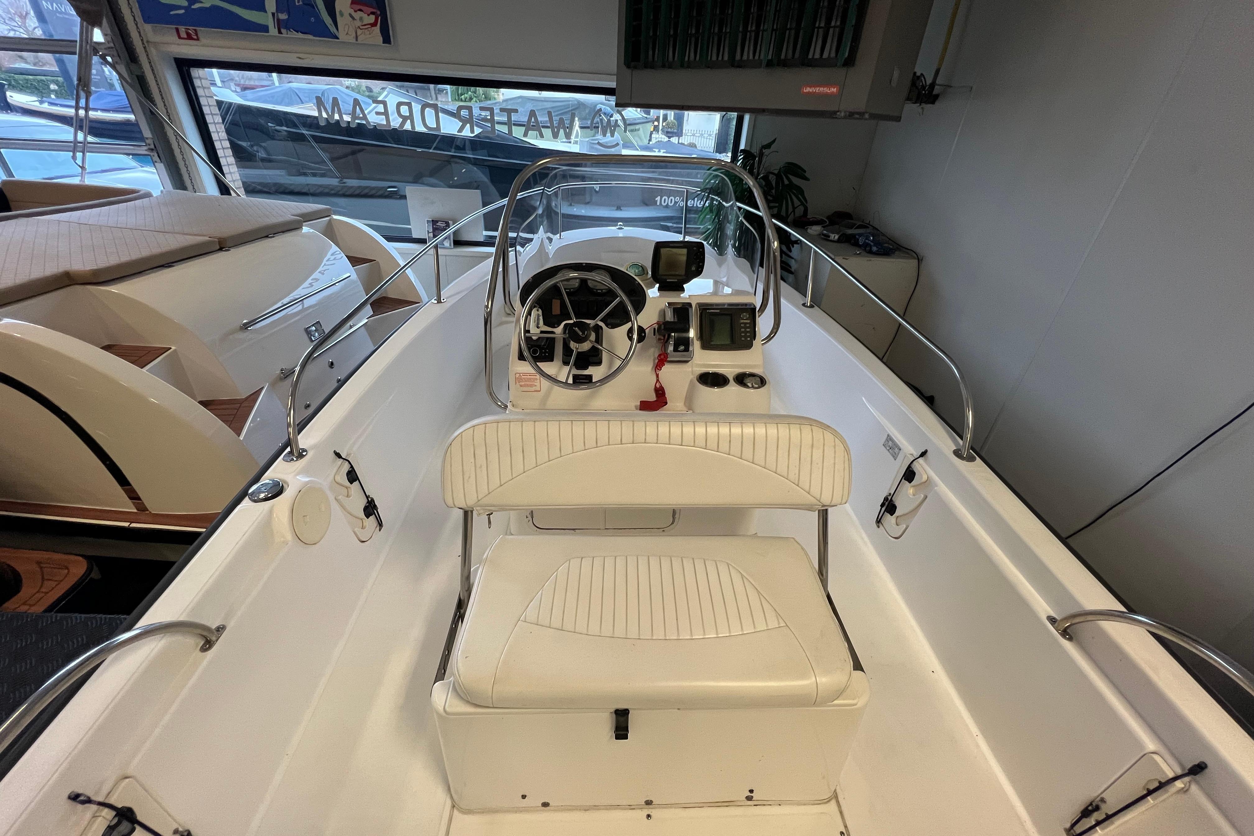 Boston Whaler 180 Dauntless