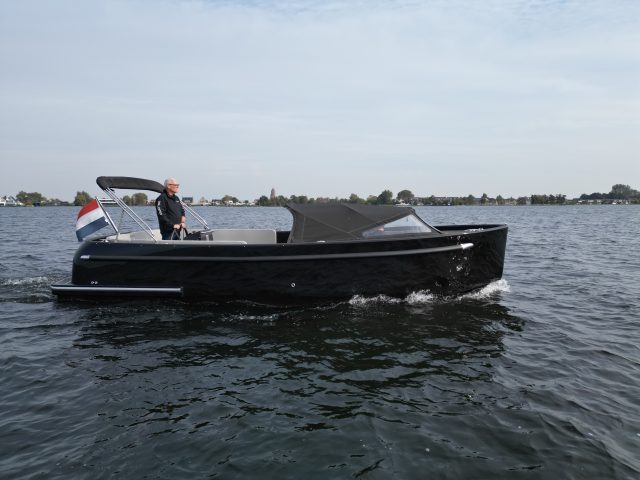 Seafury Hawker 725 jonge occasion