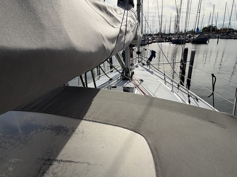 Catalina 320