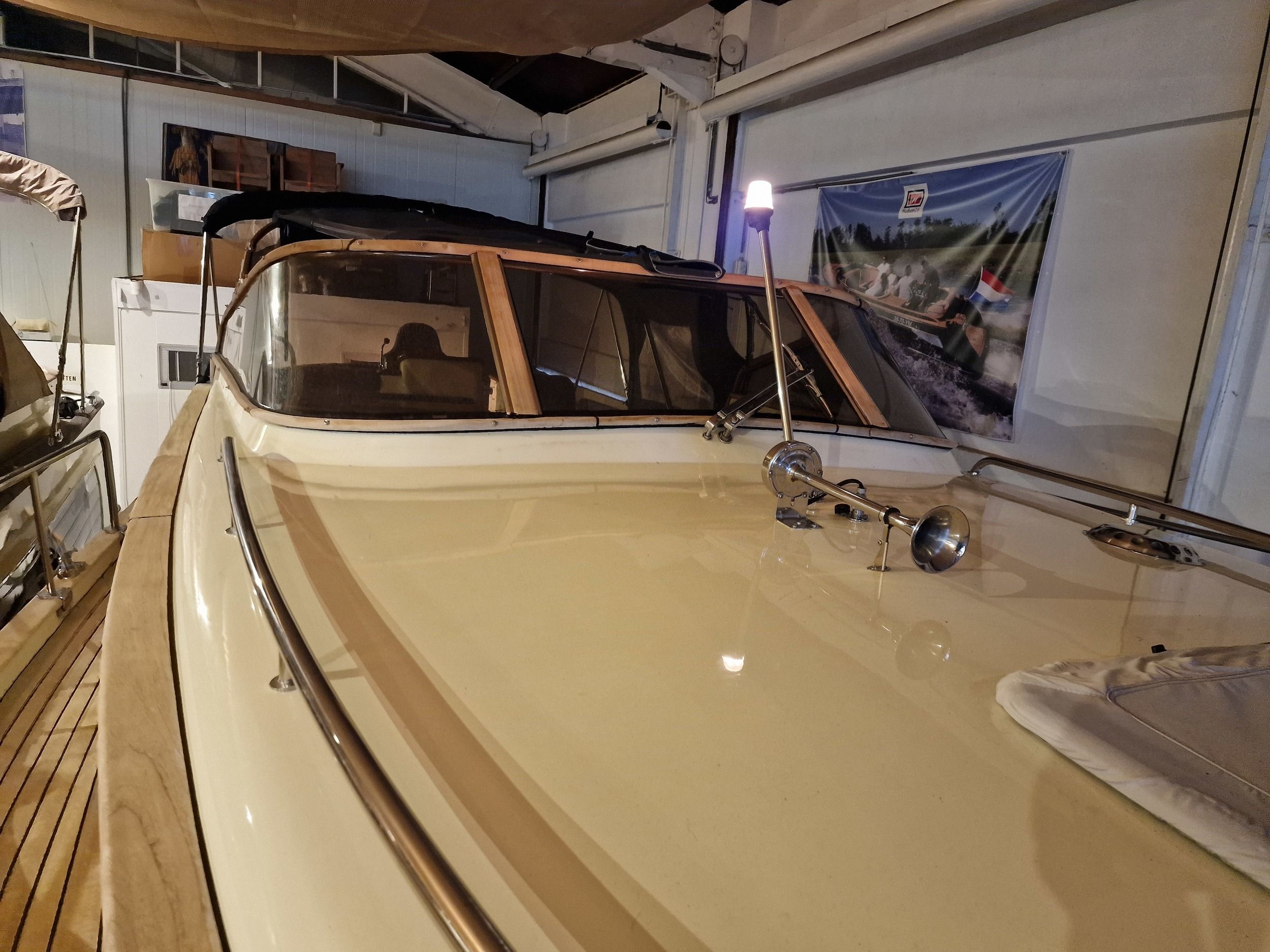 Menken Newport Bass XL Softtop