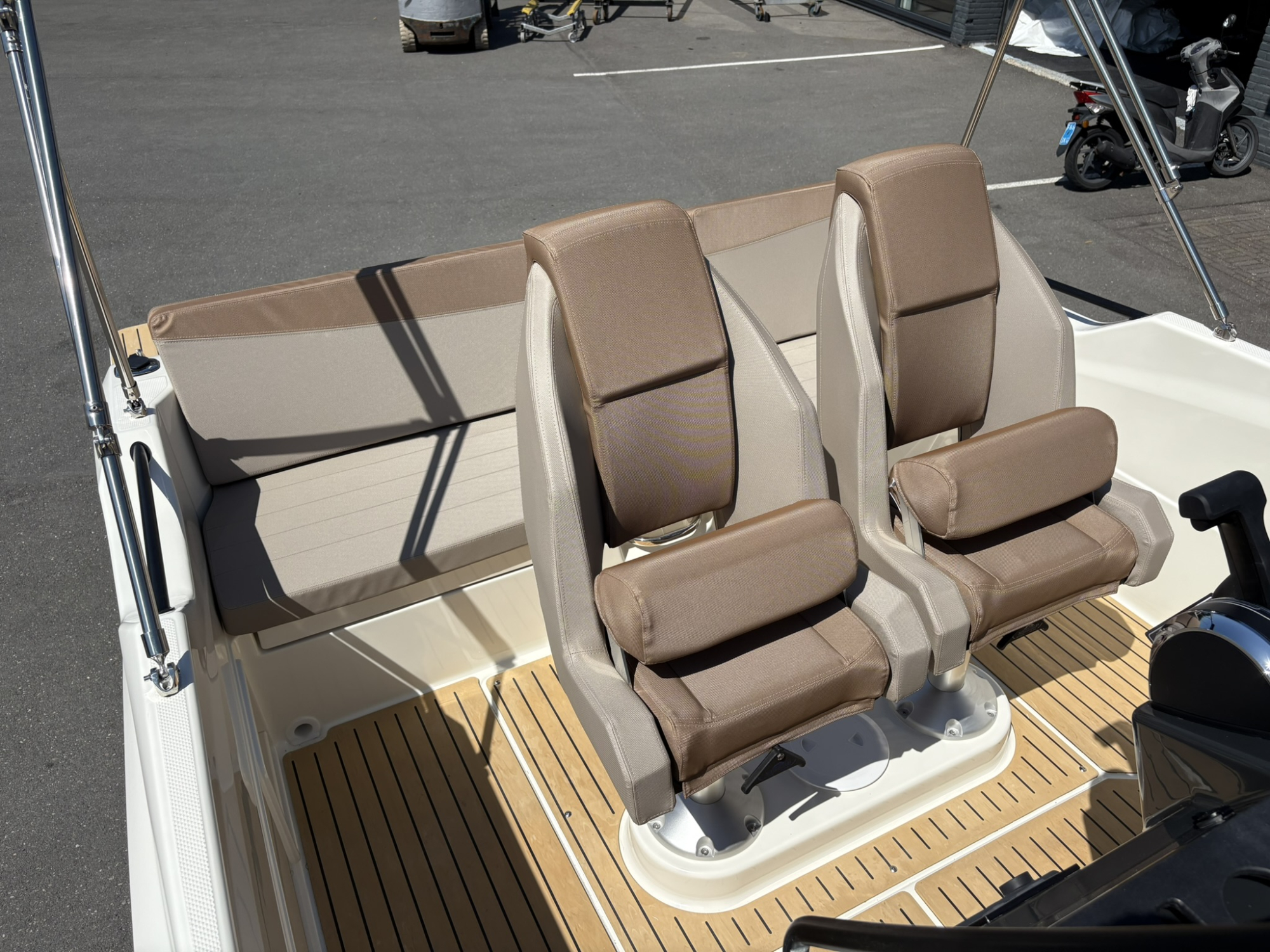 Quicksilver 605 Activ Open met Mercury 115 pk op voorraad!