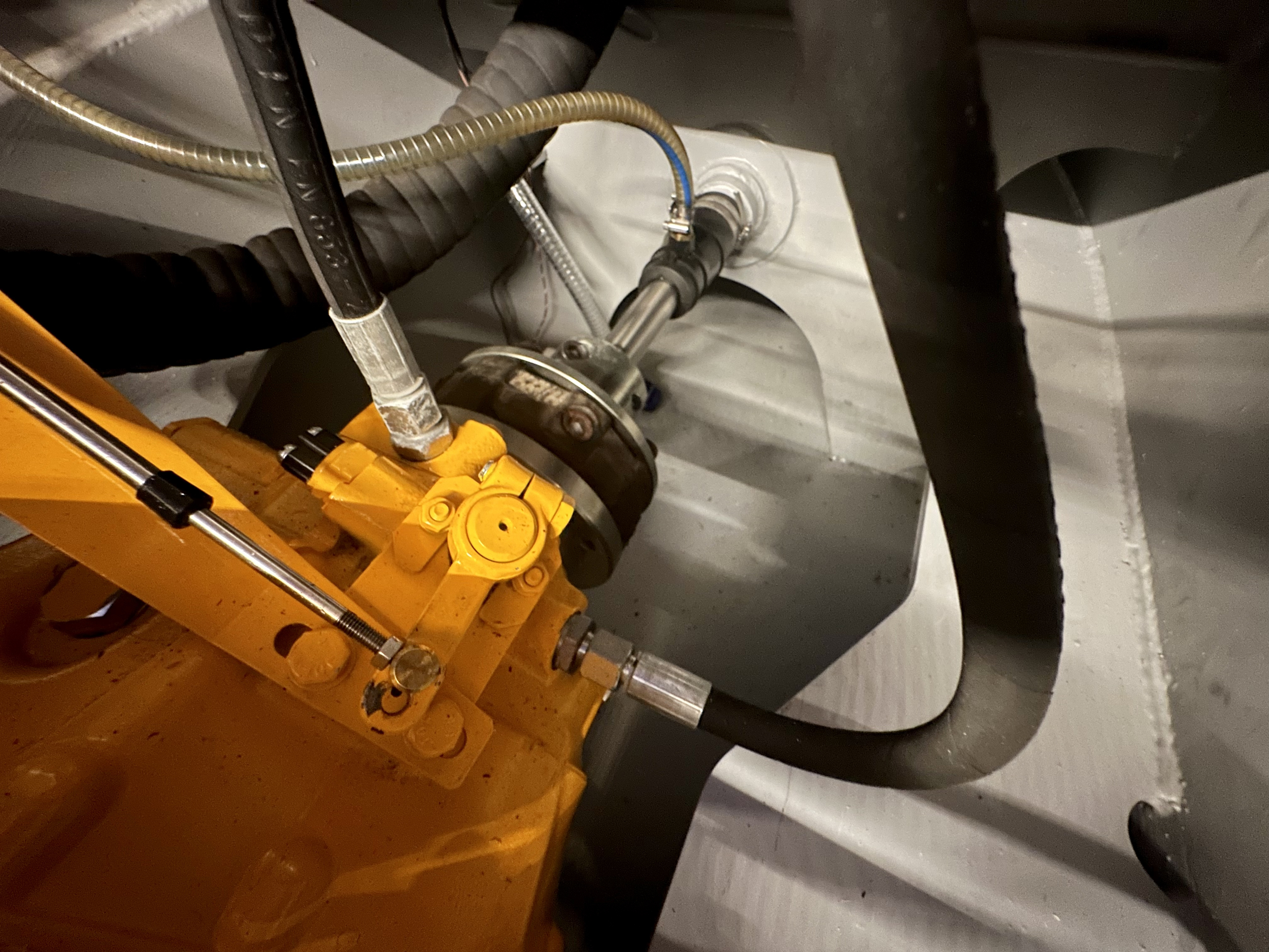 HOMESHIP VaarChalet In Amsterdam 1250D Luxe Houseboat