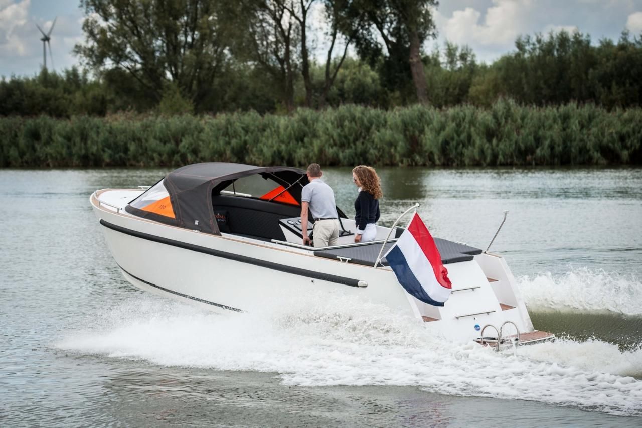 Maxima 730 tender
