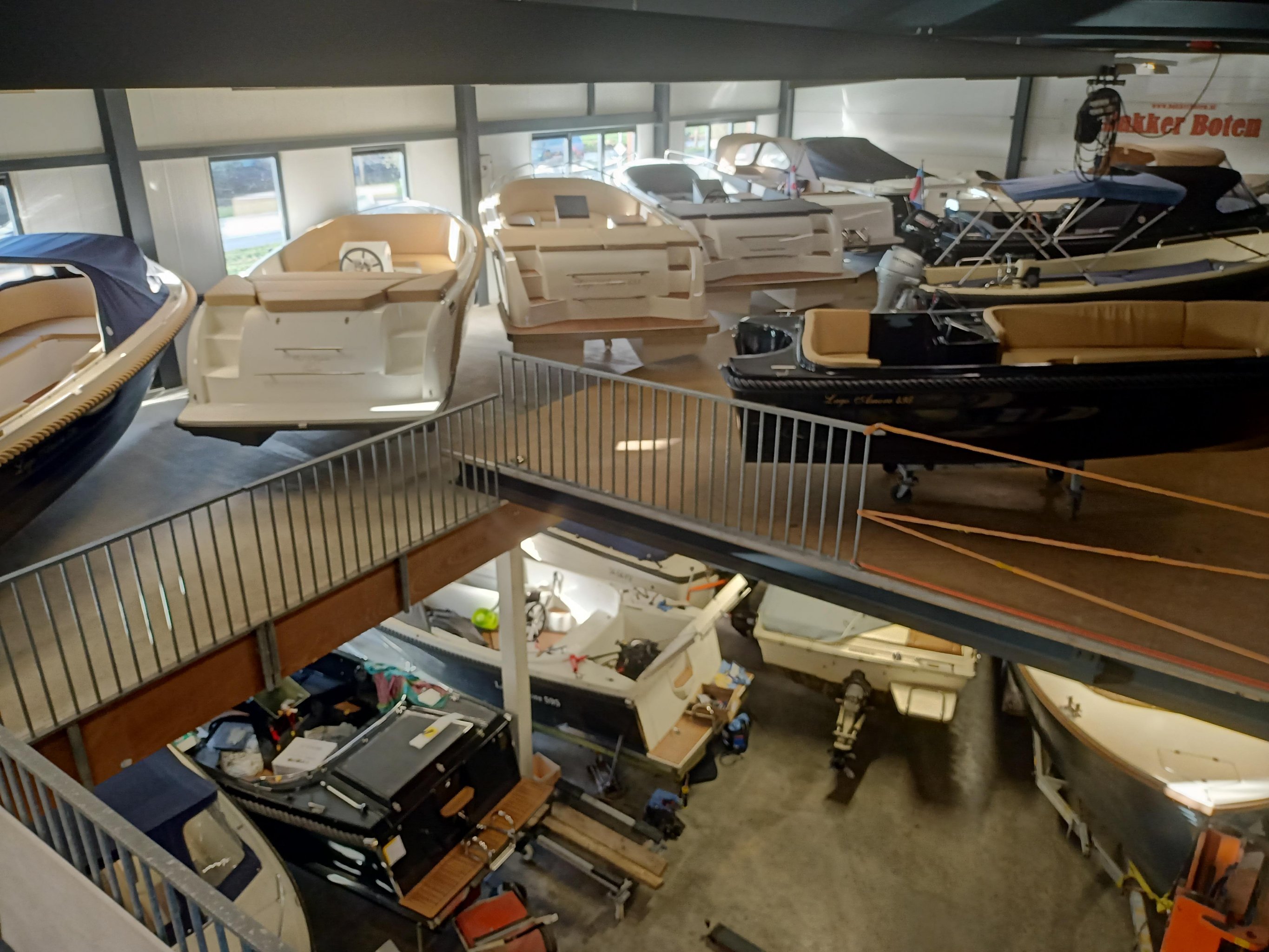 Lago Amore 633 en 606, 595