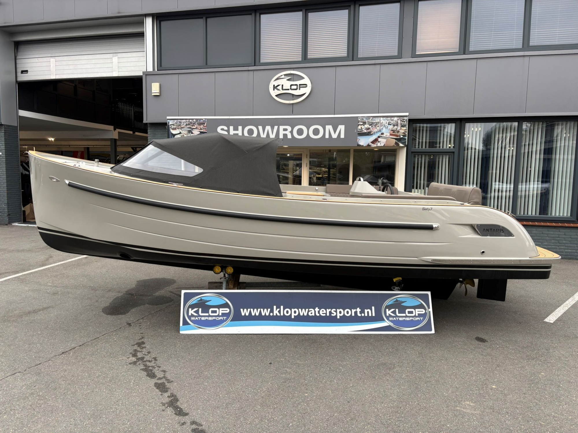 Antaris Sixty7 met Vetus 42 pk in RAL 7030 op voorraad! hoofdfoto: 1