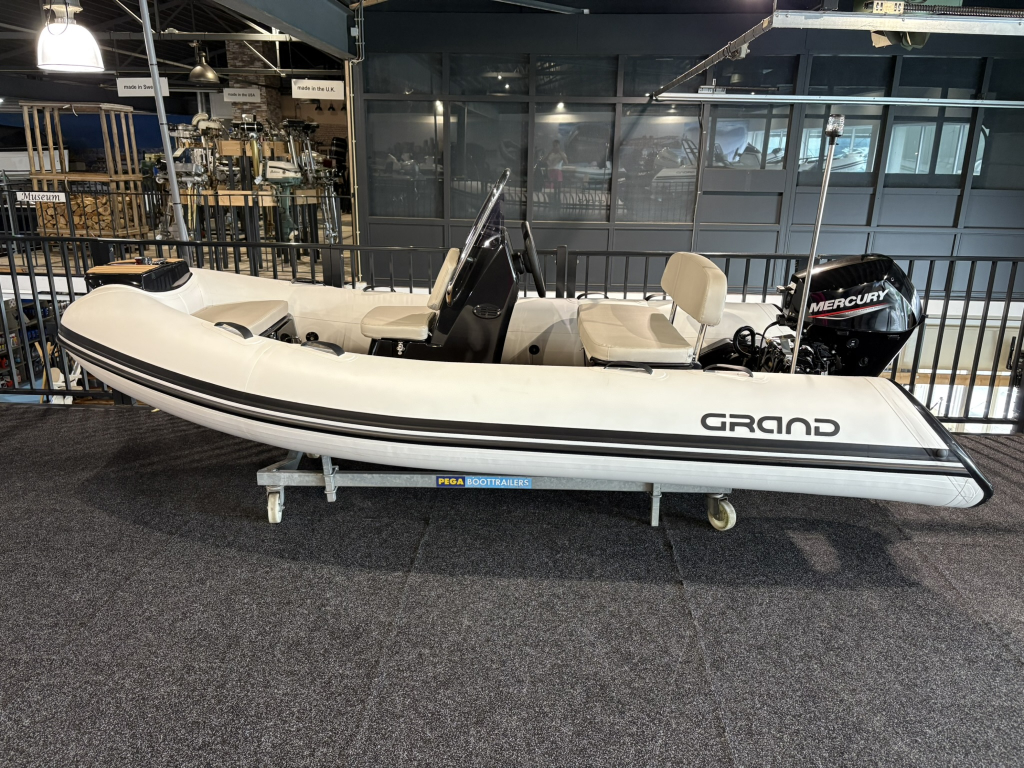 Grand Ribs Grand Silver Line 370 op voorraad