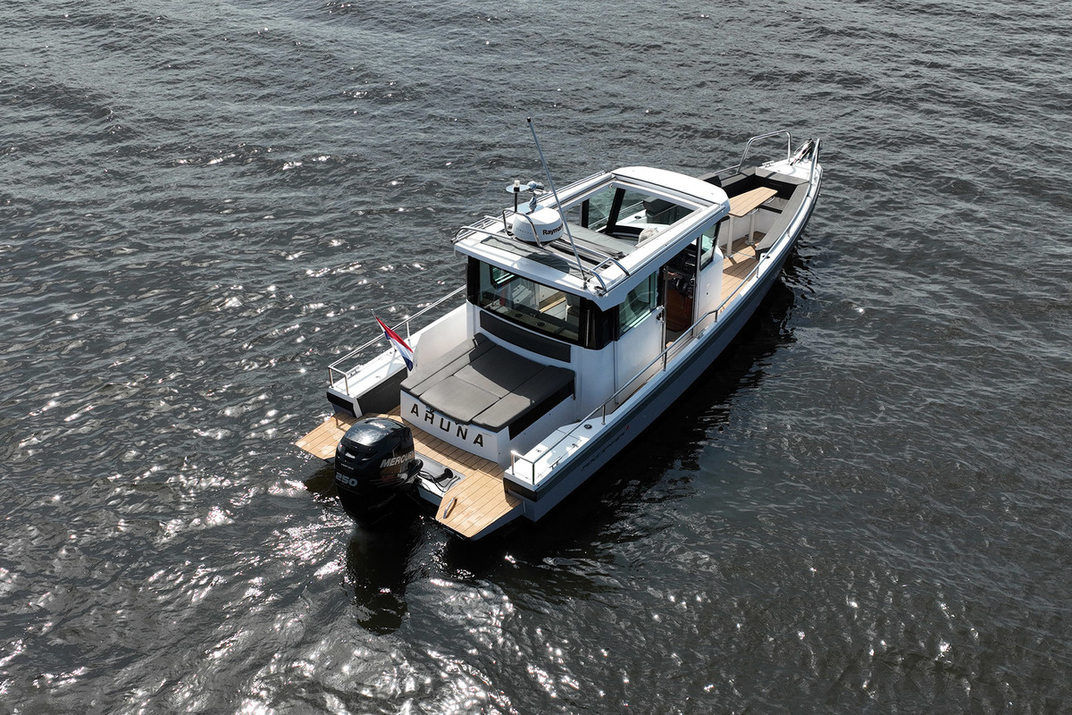 Axopar 28 Cabin