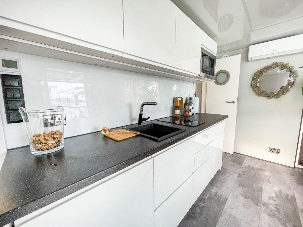 La Mare Houseboat Modern 16 ProLine