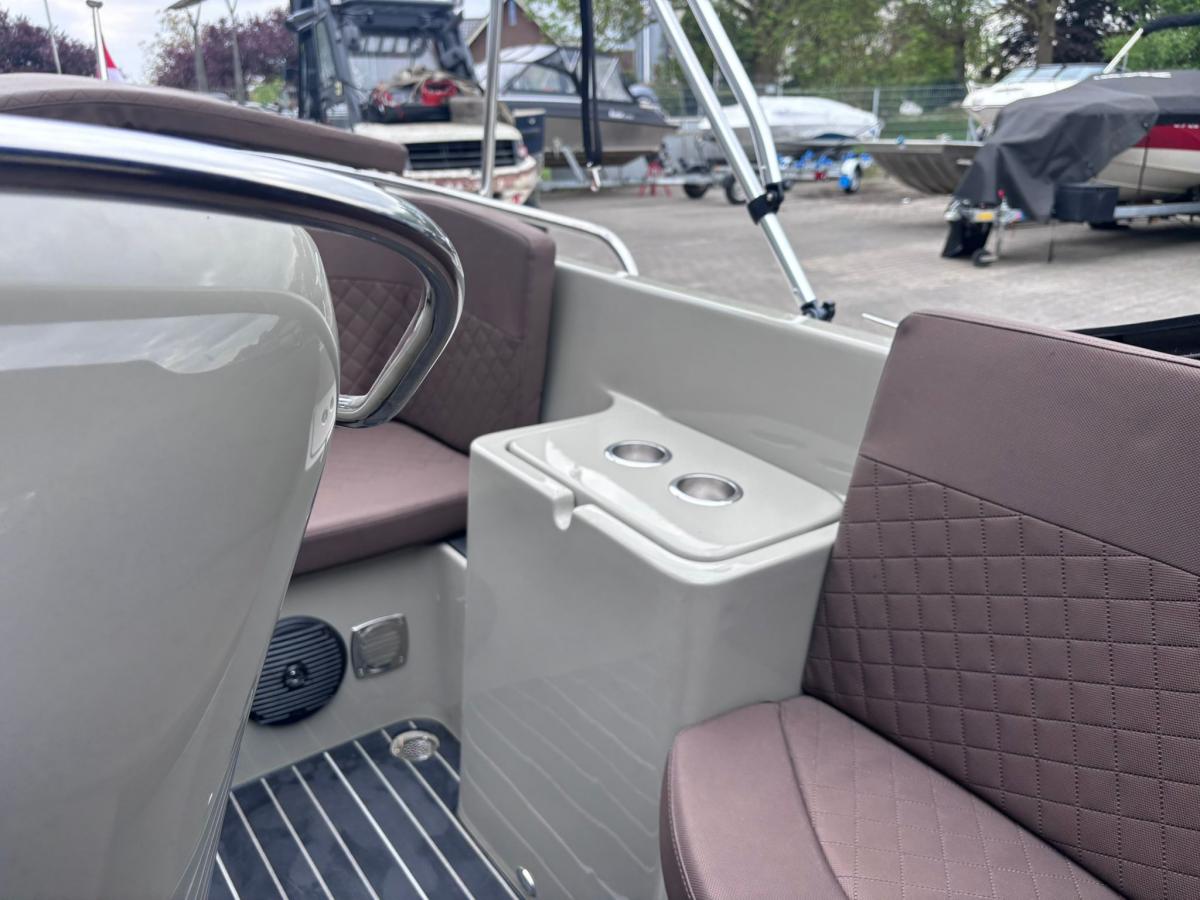Primeur 615 Tender
